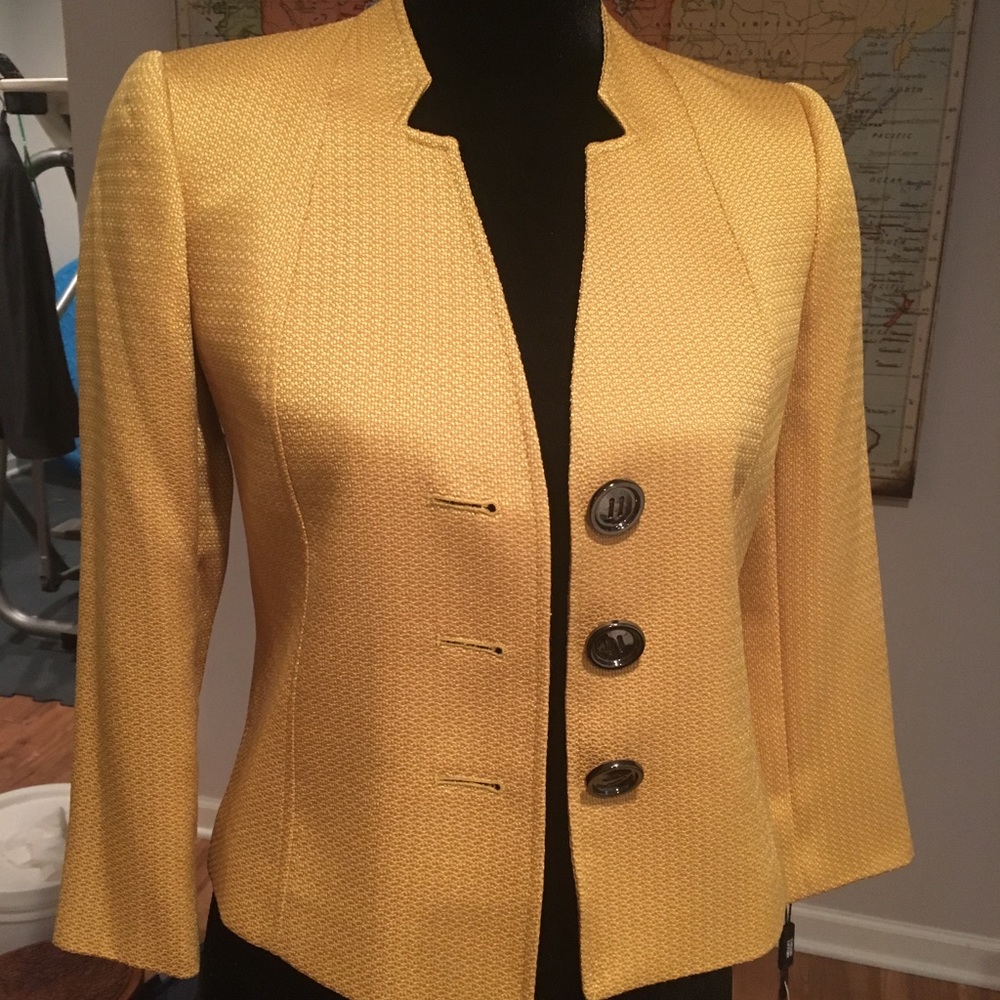 NWT Tahari 0p mustard 3/4 sleeve blazer